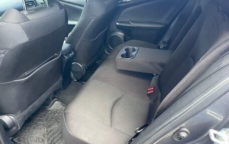 Toyota Prius IV XW50, 2020 год, 2 450 000 рублей, 8 фотография