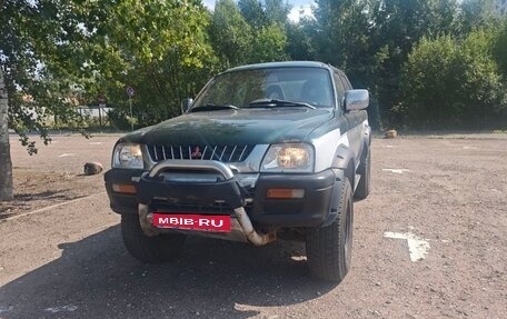 Mitsubishi L200 III рестайлинг, 2000 год, 750 000 рублей, 1 фотография