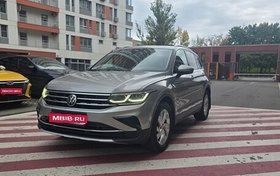 Volkswagen Tiguan II, 2020 год, 3 000 000 рублей, 1 фотография