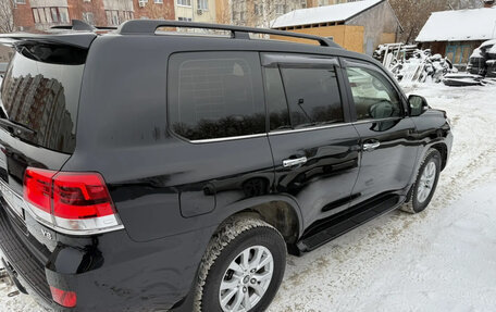 Toyota Land Cruiser 200, 2018 год, 5 990 000 рублей, 4 фотография