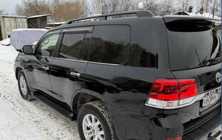 Toyota Land Cruiser 200, 2018 год, 5 990 000 рублей, 2 фотография