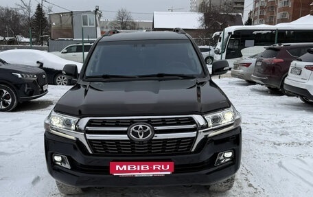 Toyota Land Cruiser 200, 2018 год, 5 990 000 рублей, 5 фотография