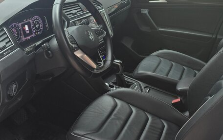 Volkswagen Tiguan II, 2020 год, 3 000 000 рублей, 5 фотография