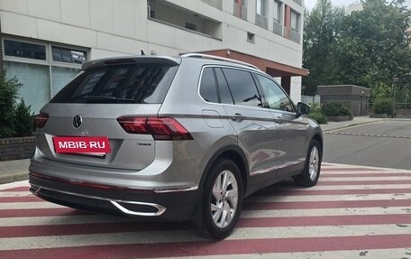Volkswagen Tiguan II, 2020 год, 3 000 000 рублей, 3 фотография