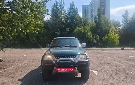 Mitsubishi L200 III рестайлинг, 2000 год, 750 000 рублей, 2 фотография