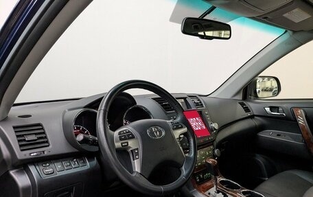 Toyota Highlander III, 2012 год, 2 750 000 рублей, 2 фотография