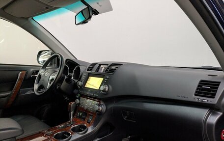 Toyota Highlander III, 2012 год, 2 750 000 рублей, 17 фотография