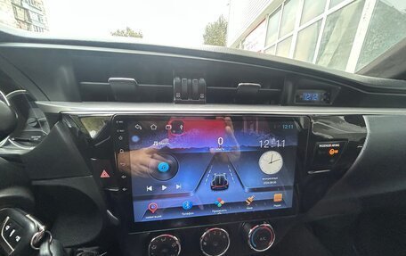 Toyota Corolla, 2013 год, 900 000 рублей, 5 фотография