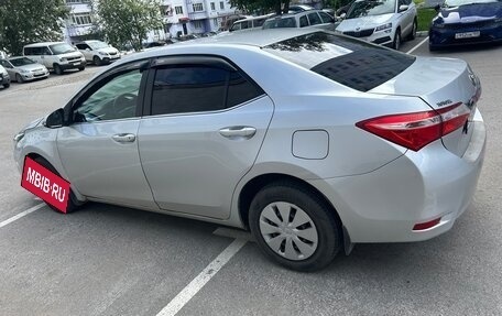 Toyota Corolla, 2013 год, 900 000 рублей, 3 фотография