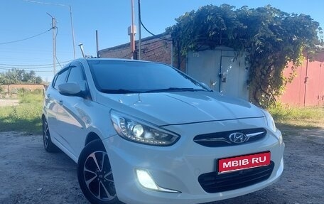 Hyundai Solaris II рестайлинг, 2013 год, 890 000 рублей, 1 фотография