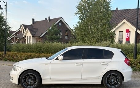 BMW 1 серия, 2010 год, 750 000 рублей, 2 фотография