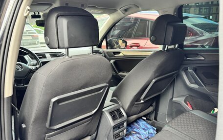 Volkswagen Tiguan II, 2019 год, 2 200 000 рублей, 16 фотография