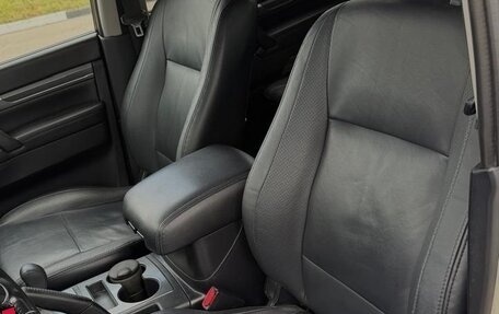 Mitsubishi Pajero IV, 2010 год, 2 050 000 рублей, 12 фотография