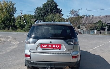 Mitsubishi Outlander III рестайлинг 3, 2008 год, 900 000 рублей, 5 фотография