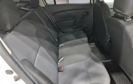 Renault Logan II, 2015 год, 649 900 рублей, 14 фотография