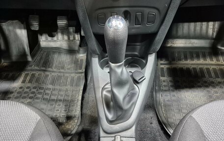 Renault Logan II, 2015 год, 649 900 рублей, 16 фотография