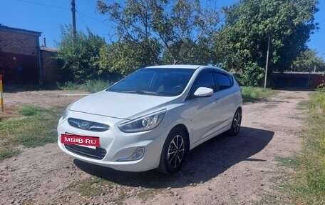 Hyundai Solaris II рестайлинг, 2013 год, 890 000 рублей, 7 фотография