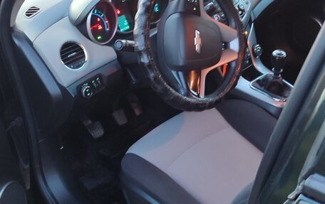 Chevrolet Cruze II, 2011 год, 530 000 рублей, 7 фотография