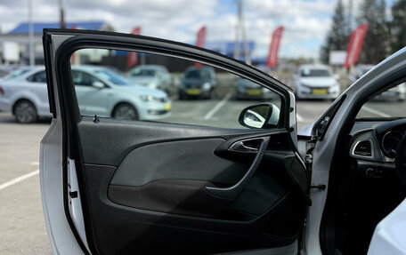 Opel Astra J, 2013 год, 900 000 рублей, 9 фотография
