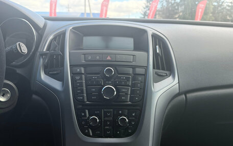 Opel Astra J, 2013 год, 900 000 рублей, 17 фотография