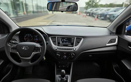 Hyundai Solaris II рестайлинг, 2019 год, 1 370 000 рублей, 10 фотография