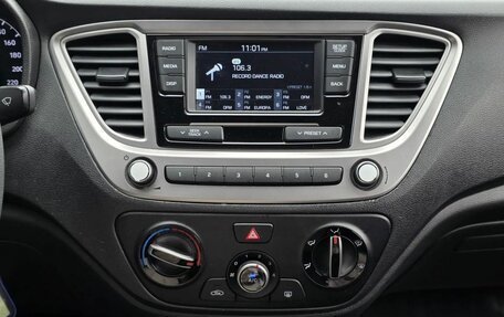 Hyundai Solaris II рестайлинг, 2019 год, 1 370 000 рублей, 17 фотография