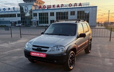 Chevrolet Niva I рестайлинг, 2013 год, 600 000 рублей, 1 фотография