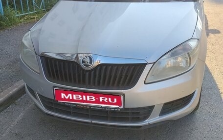 Skoda Fabia II, 2013 год, 620 000 рублей, 2 фотография