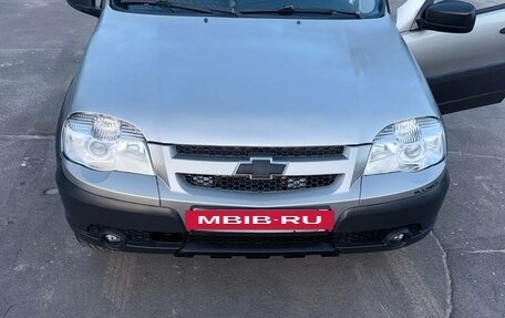 Chevrolet Niva I рестайлинг, 2013 год, 600 000 рублей, 2 фотография