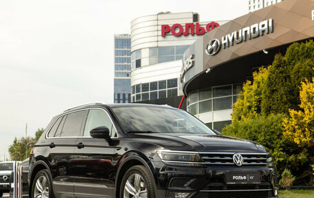 Volkswagen Tiguan II, 2018 год, 2 898 000 рублей, 2 фотография
