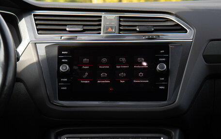 Volkswagen Tiguan II, 2018 год, 2 898 000 рублей, 15 фотография