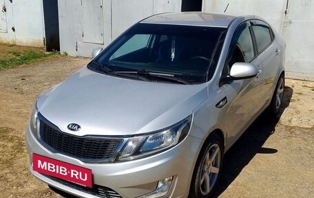 KIA Rio III рестайлинг, 2013 год, 850 000 рублей, 2 фотография