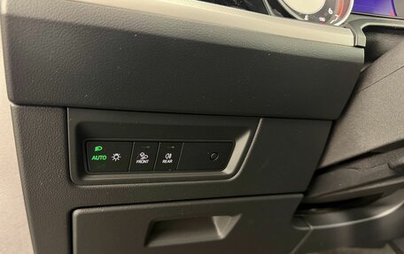 Volkswagen Touareg III, 2019 год, 5 100 000 рублей, 12 фотография