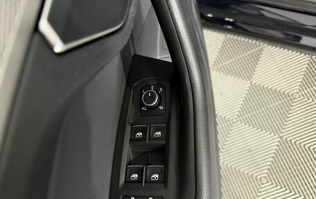 Volkswagen Touareg III, 2019 год, 5 100 000 рублей, 10 фотография