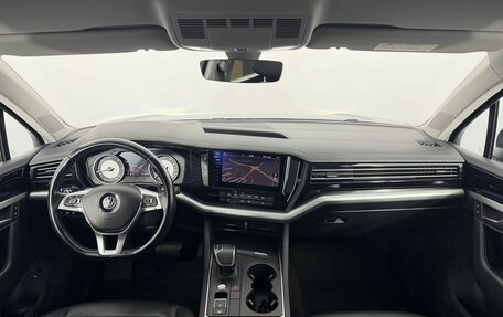 Volkswagen Touareg III, 2019 год, 5 100 000 рублей, 20 фотография