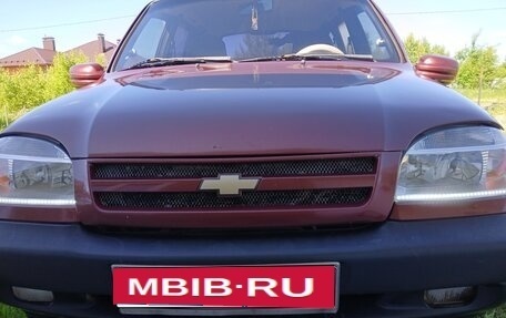Chevrolet Niva I рестайлинг, 2004 год, 250 000 рублей, 2 фотография