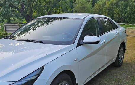 Hyundai Elantra, 2021 год, 1 900 000 рублей, 3 фотография