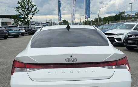 Hyundai Elantra, 2021 год, 1 900 000 рублей, 6 фотография