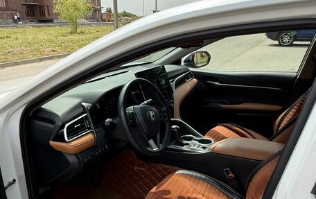 Toyota Camry, 2023 год, 3 400 000 рублей, 5 фотография