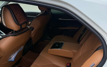 Toyota Camry, 2023 год, 3 400 000 рублей, 7 фотография
