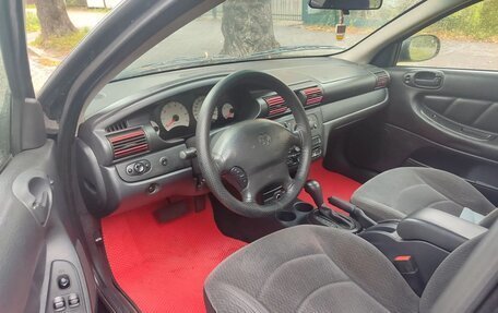 Dodge Stratus II, 2003 год, 285 000 рублей, 4 фотография