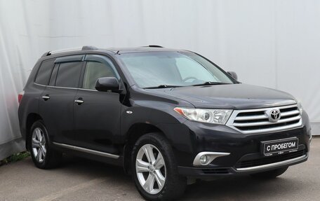 Toyota Highlander III, 2013 год, 1 525 000 рублей, 3 фотография