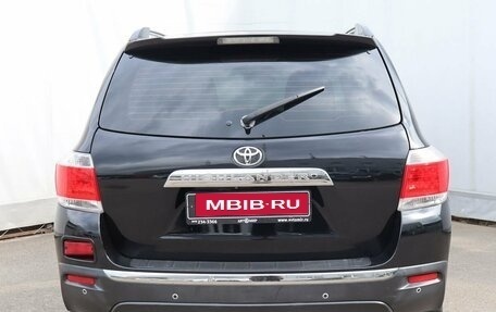 Toyota Highlander III, 2013 год, 1 525 000 рублей, 5 фотография