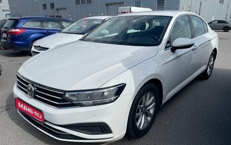 Volkswagen Passat B8 рестайлинг, 2019 год, 1 555 000 рублей, 1 фотография