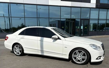 Mercedes-Benz E-Класс, 2010 год, 1 300 000 рублей, 5 фотография
