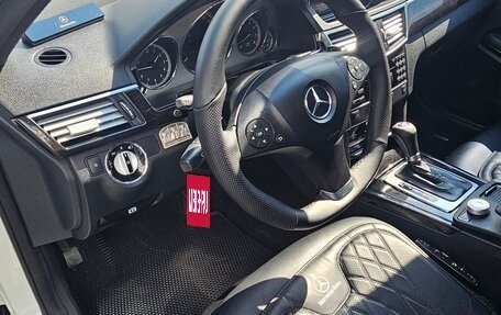 Mercedes-Benz E-Класс, 2010 год, 1 300 000 рублей, 13 фотография