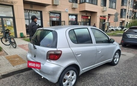Toyota Yaris I рестайлинг, 2002 год, 210 000 рублей, 4 фотография
