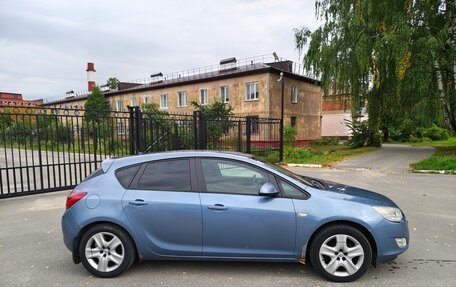 Opel Astra J, 2010 год, 565 000 рублей, 3 фотография