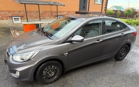 Hyundai Solaris II рестайлинг, 2013 год, 710 000 рублей, 2 фотография