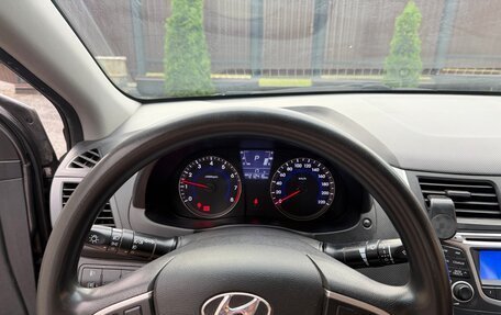 Hyundai Solaris II рестайлинг, 2013 год, 710 000 рублей, 14 фотография